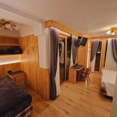 Hotel La Perla Andalo Esterno foto